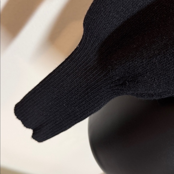 Sweater - Picture 7 of 9